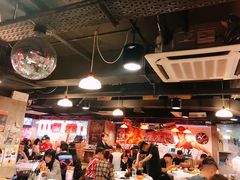 大堂-鲜入围煮花胶鸡海鲜火锅