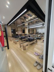-素简女子塑形·健身普拉提