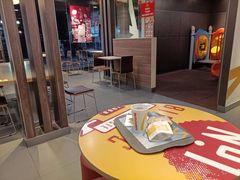 -麦当劳(得来速店)