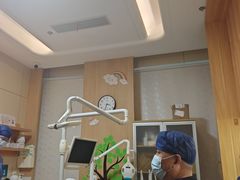 -上海仁爱医院口腔科 · 种植