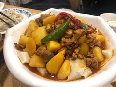 新疆大盘鸡-新疆红柳花餐厅(新洲店)