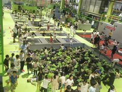 -C7城市运动空间·蹦床·健身·团建