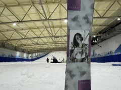 -乔波室内滑雪场