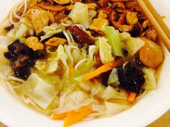 -同济大学本部学苑饮食广场