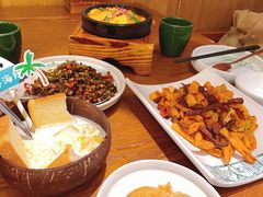 手撕牛干巴炒藕条-云海肴·汽锅鸡·云南菜(苏州中心店)
