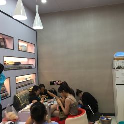-美斯洛美甲美睫连锁店