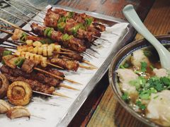 烤排骨-老谢野馄饨(延安路店)