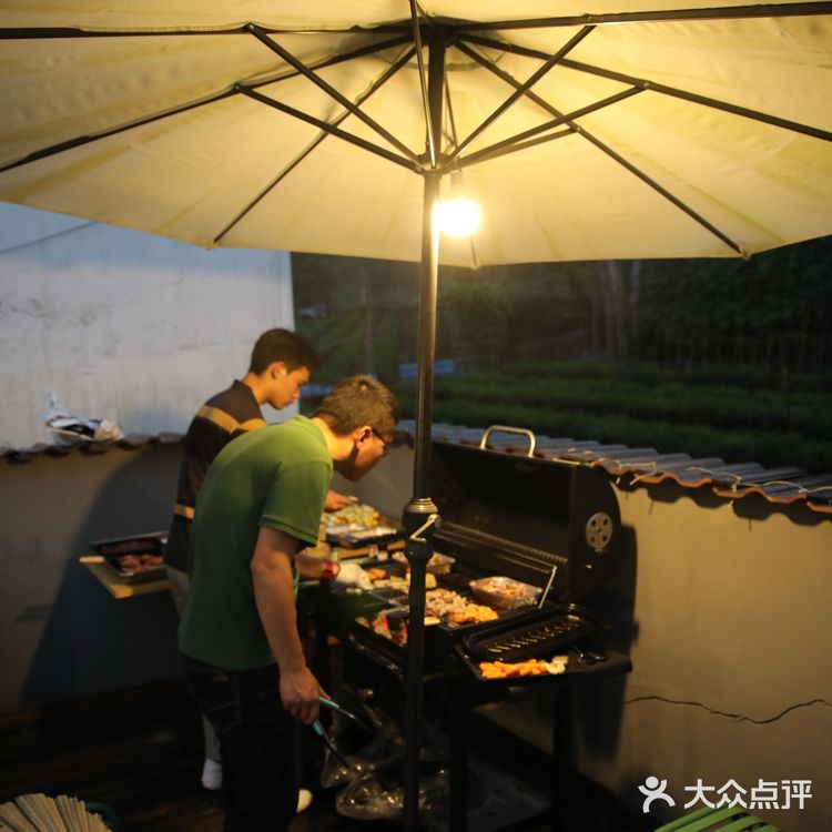 杭州青芝坞蓝莲花开•枕云民宿六一户外烧烤实录