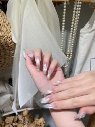 -NEW LOOK-绿麓 · 美甲美睫脱毛工作室