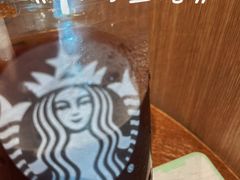 -星巴克(上海长宁来福士1F店)
