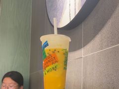 -湊湊火锅·茶憩(杭州湖滨银泰in77店)