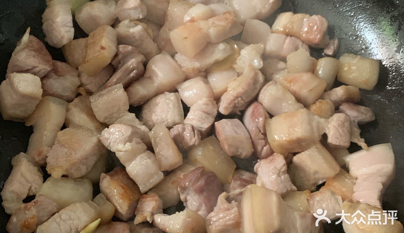 制作简单！浓油赤酱的红烧肉是人人都喜爱呀！