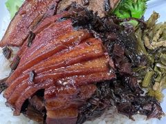 梅干菜扣肉-弄堂咪道-饭香·面香·馄饨香(兴梅店)