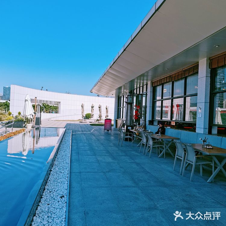 在公园里享用顶级澳洲和牛西冷的感觉太爽了