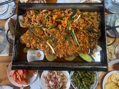 -宏兴烤鱼山庄(宣恩总店)