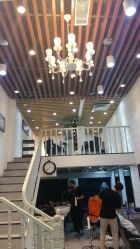 -SIX Hair Consultant