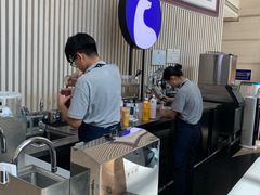 -瑞幸咖啡(中环国际广场店)