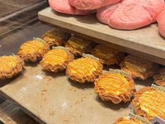 焦糖奶皮子可颂挞-面包工坊(七彩云南第一城店)