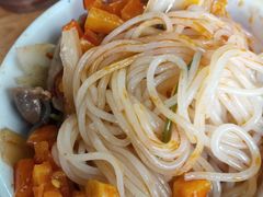 -李记特色罐罐米线(重庆中环大厦店)