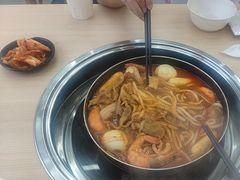 -三清洞摩西韩式年糕火锅(威高广场店)