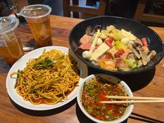 -万记麻辣烫国展总店