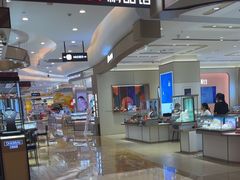 -王府井百货熙地港店