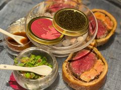 惠灵顿牛排-弦月窗LUNETTE BY AMANDA(复兴路店)