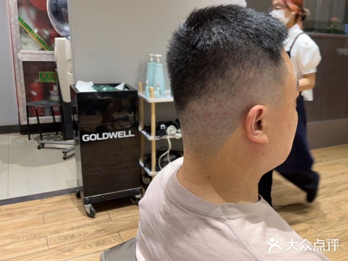 曼都发型(浦江万达店)图片