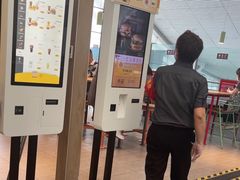 -麦当劳(深圳北站B2检票口楼上)