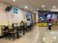 大堂-吴三酸菜麻食酱香面馆(印花布园小区店)