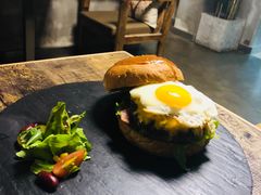 -HIGH FIVE哈福手工汉堡(桂林路店)