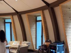 靠窗位-九十九顶毡房(阜石路店)