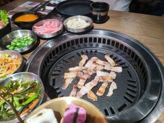 -香猪坊韩国烤肉专属门店(魏公村店)