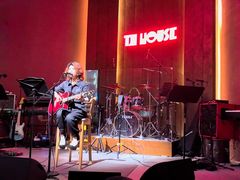 -TZ House音乐现场(来福士中心店)