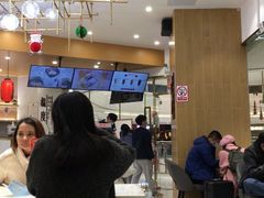 等位区-鲜芋仙(番禺万达广场店)