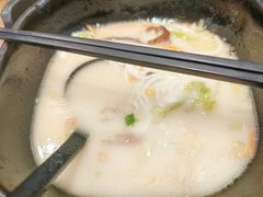 -阿香米线(大唐西市大润发店)