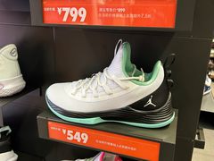 -NIKE佛山胜利换季优惠店