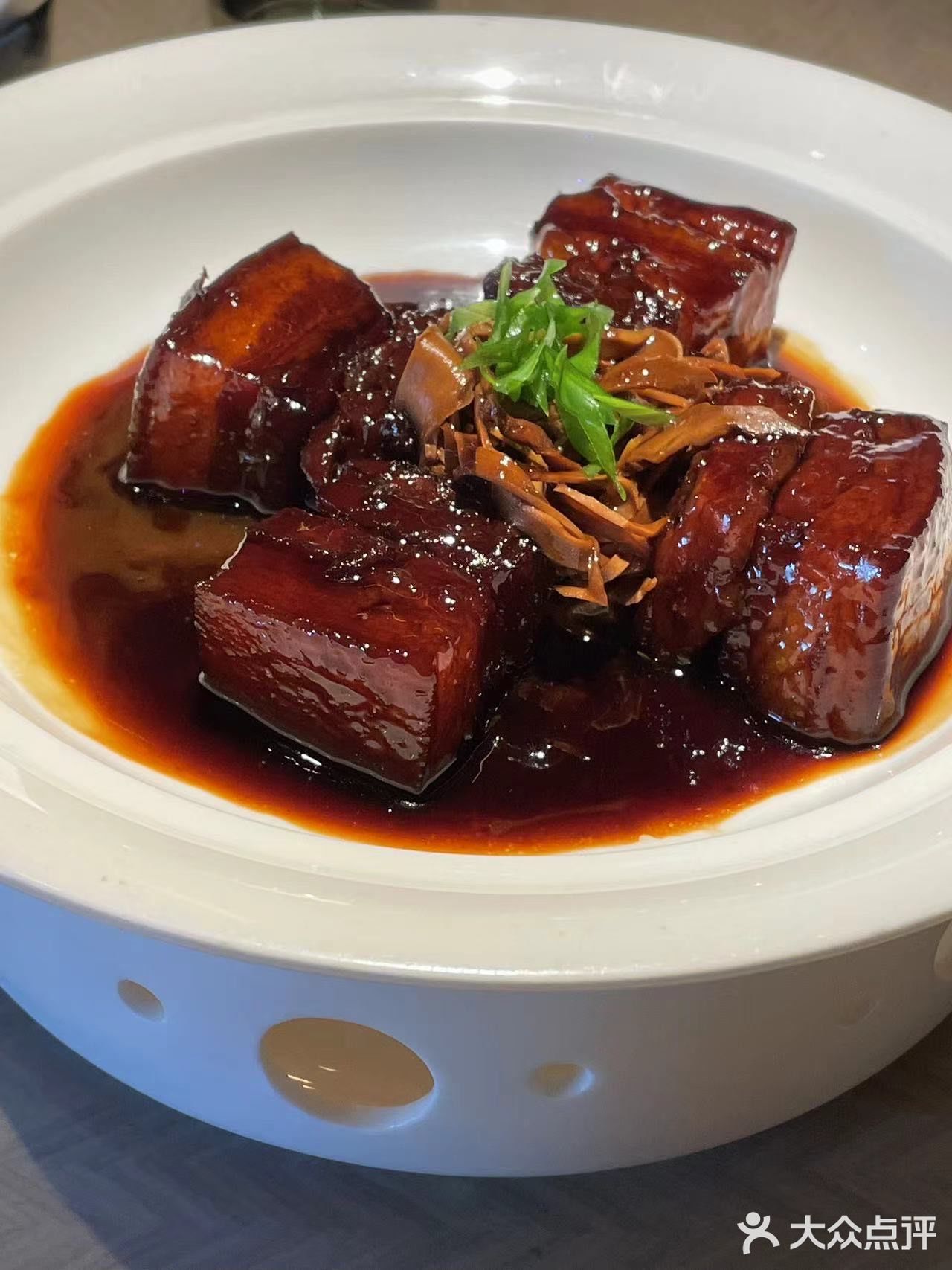 苏帮袁红烧肉真的很香！！