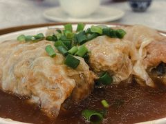 鲍汁腐皮卷-畔山酒店中餐厅