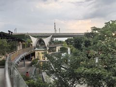 -茅草房·河畔园林火锅