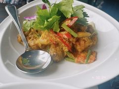 -Chom Cafe and Restaurant