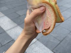 -詹爷爷乌节路街头冰淇淋