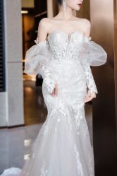-不晚国际婚纱礼服