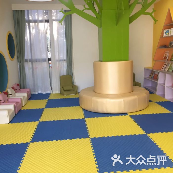 聪明树国际早教中心
