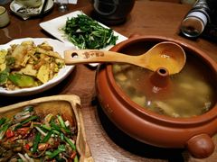 -老滇山寨•云南特色菜•地方菜•民族风情歌舞表演(金碧店)