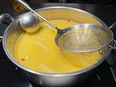 -鲜入唯煮·港式海鲜牛肉火锅(金宝街店)