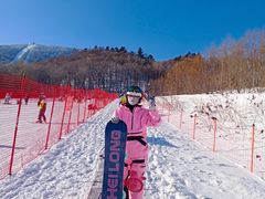 -亚布力新体委滑雪场