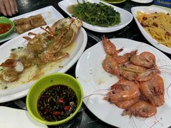 -小海豚•老字号海鲜餐厅(天涯店)