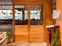 -ROAST coffee & eatery