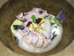 -滇香肴·云南菜蒸汽石锅鱼(云南北路店)
